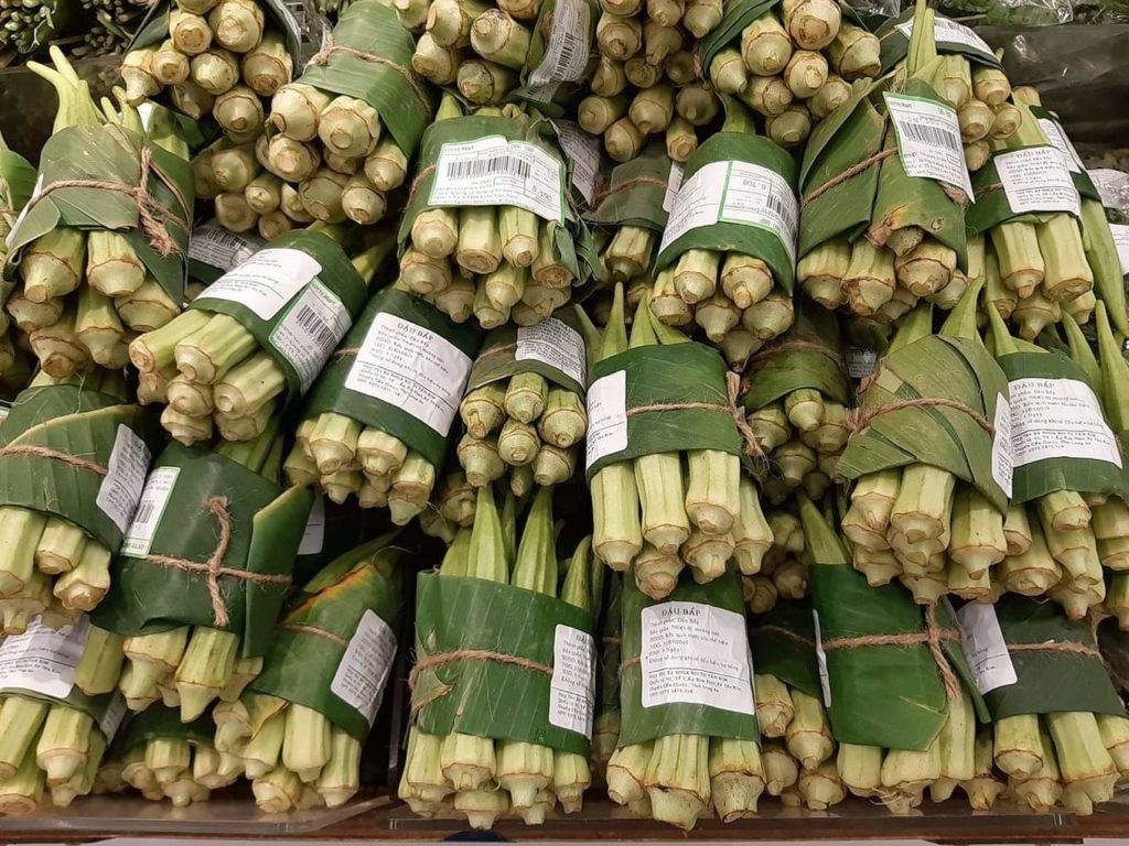 Banana leaf packaging