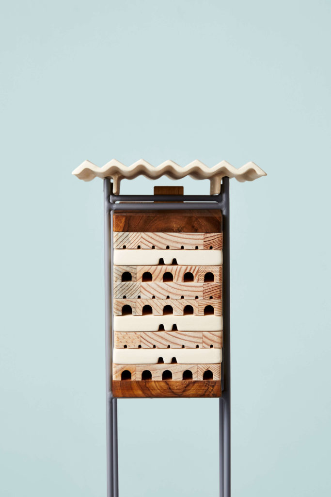 Refugio bee shelter