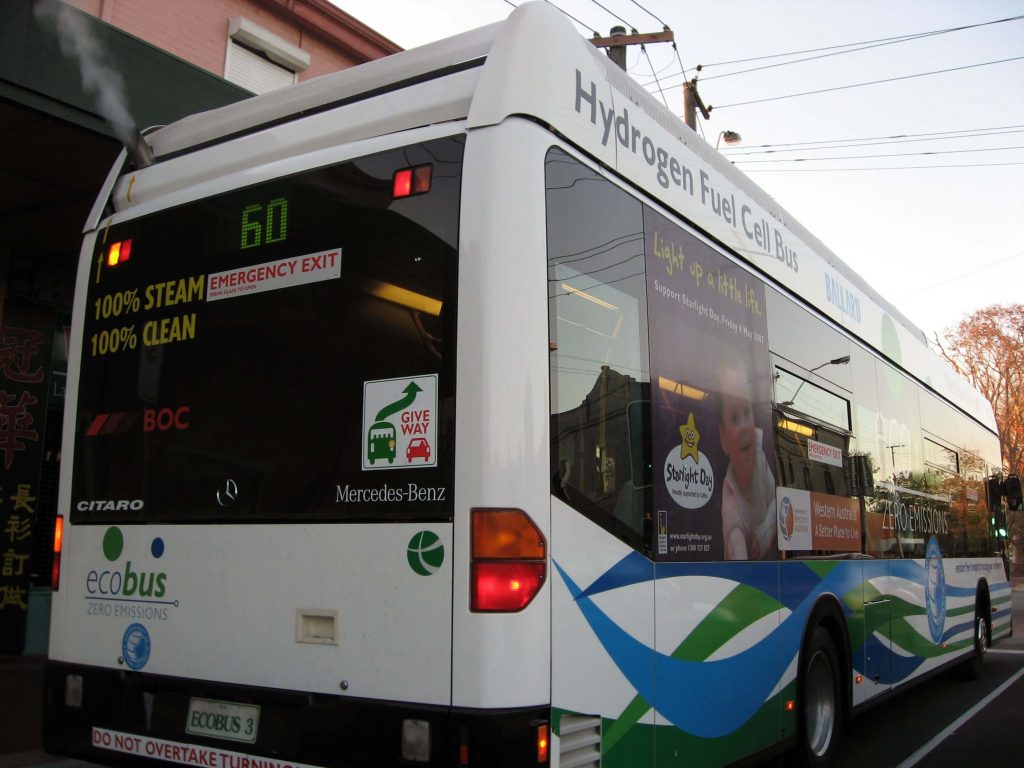 Hydrogen fuel buses emit less emissions than petroleum and diesel buses