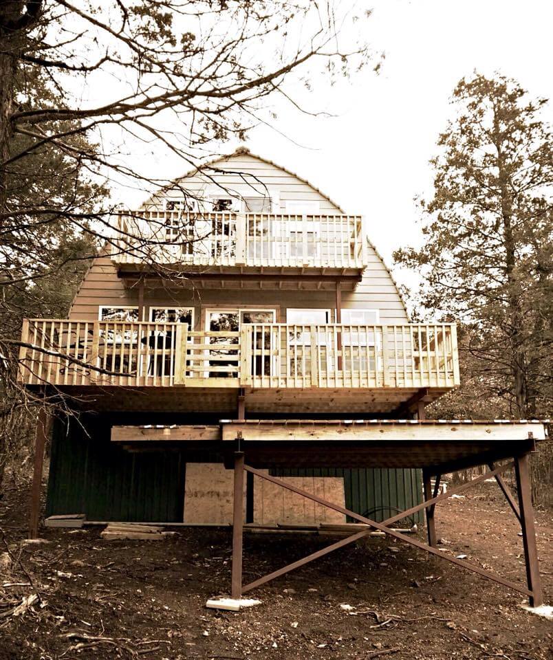 Large cabin home