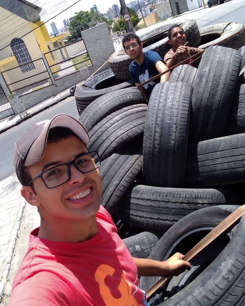 Brazilian Artist Turns Discarded Tires Into Cute Beds For Animals
