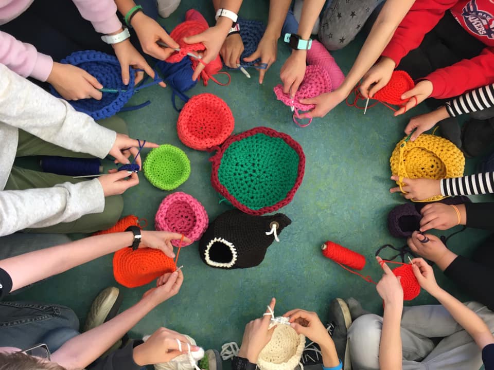 Thousands Of People Knit Mittens For Animals Burned From Fires