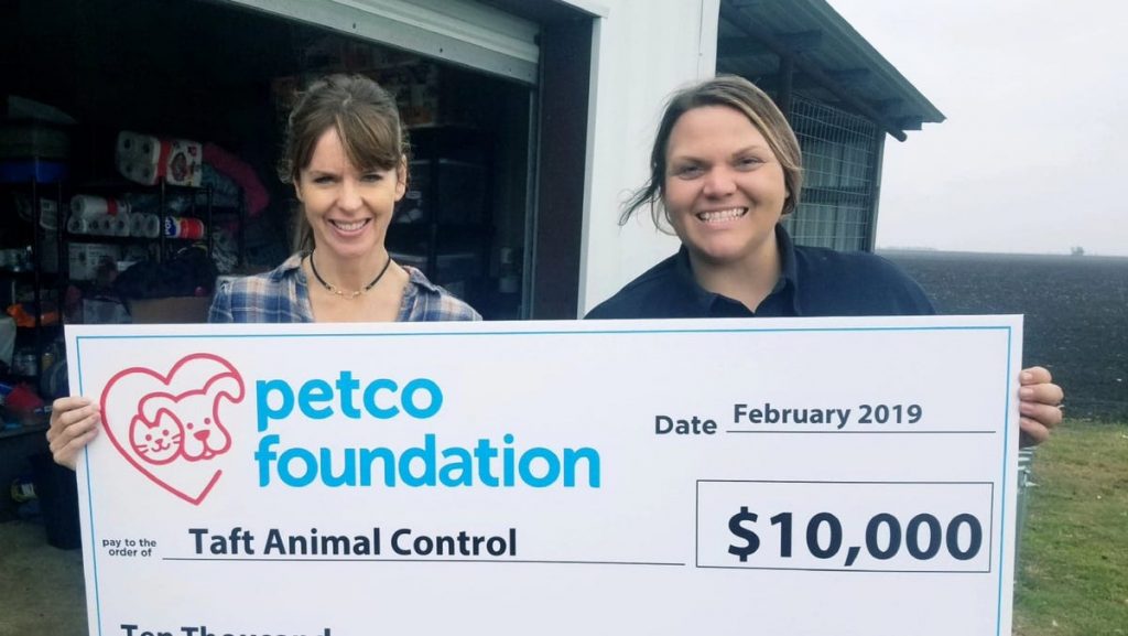 Woman Wins $35,000 For Saving 565 Dogs And Cats