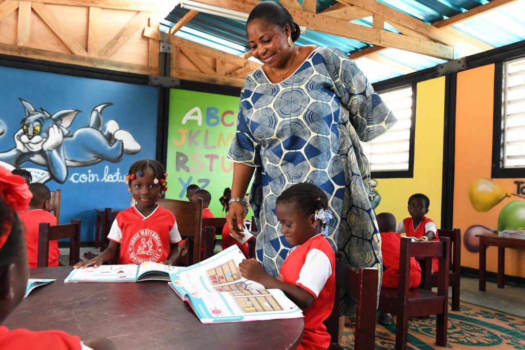 Africa's Plastic Brick Factory Builds Classrooms With Plastic Waste