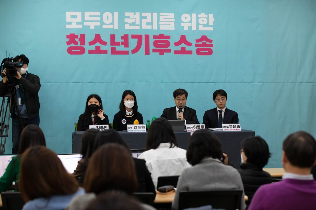 Korean youth launches legal action against government over climate crisis