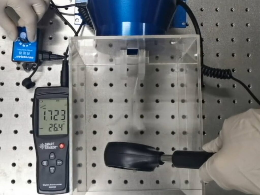 Cheap Wearable Electric Nanogenerator Harvests Energy From A Swinging Arm