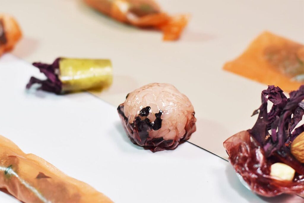 Using Edible Seaweed Packaging Can Offset Carbon Emissions