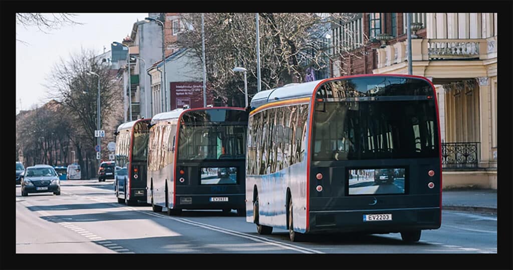 3 buses from behind