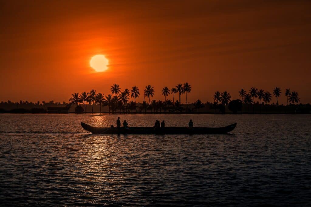 Marine Life Is Fleeing the Tropics to Cooler Waters; Mass Extinction Is A Risk