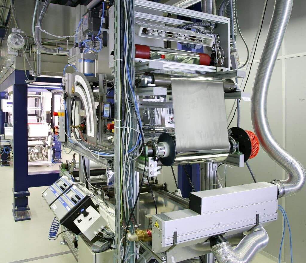 Plastic-Free Bioactive Paper Coating Used To Make Sustainable Food Packaging