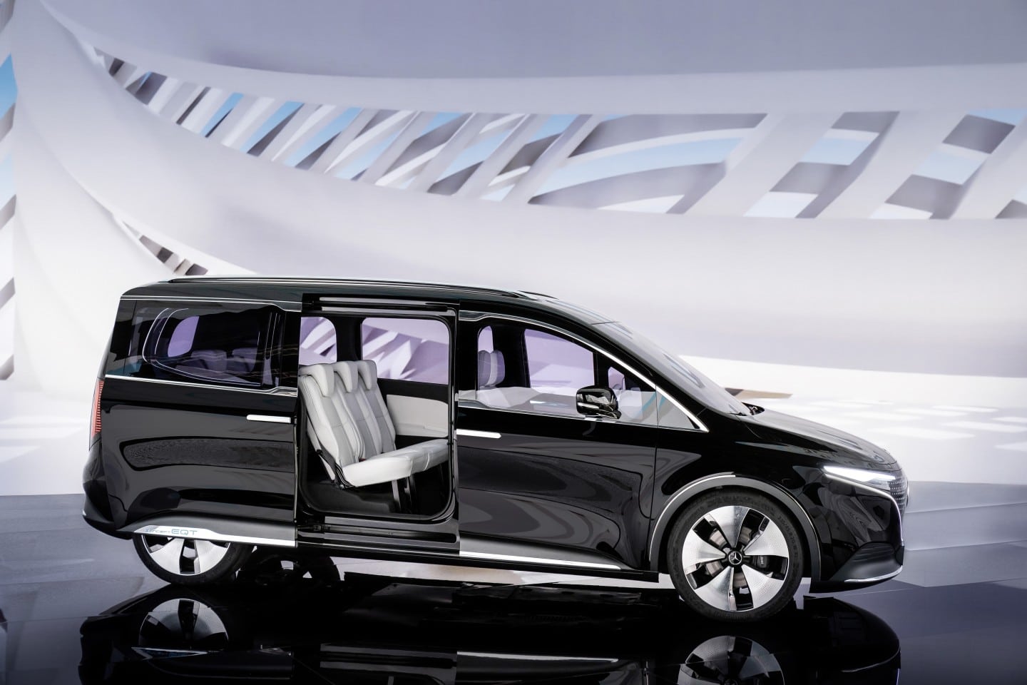 This New Mercedes Minivan Is The Beginning of A Sustainable, Premium ...