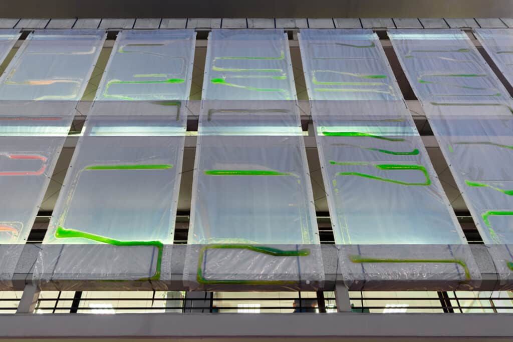Eco-Friendly, Algae-Filled Curtains Turn Any Building Into An Air Purifier