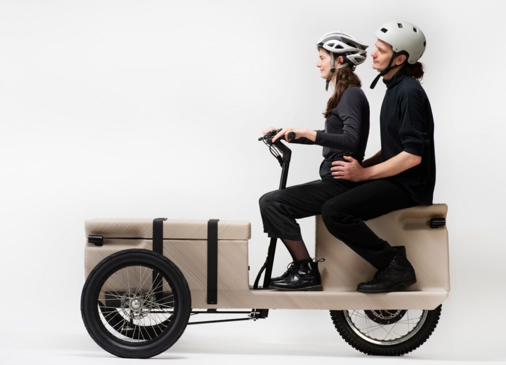 Amazing Electric Tricycle Is 3D-Printed From 70 Kg Of Plastic Waste!