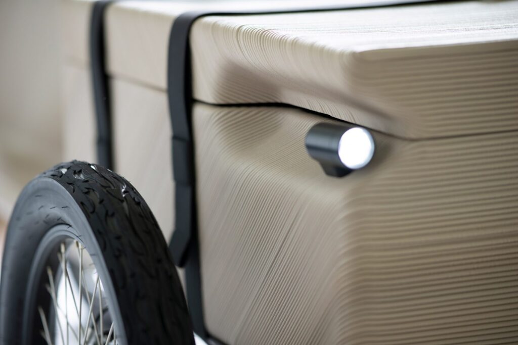 Amazing Electric Tricycle Is 3D-Printed From 70 Kg Of Plastic Waste!