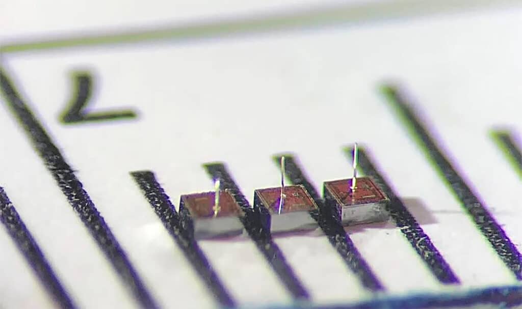 New Miniature Implants Could Drastically Improve BCIs