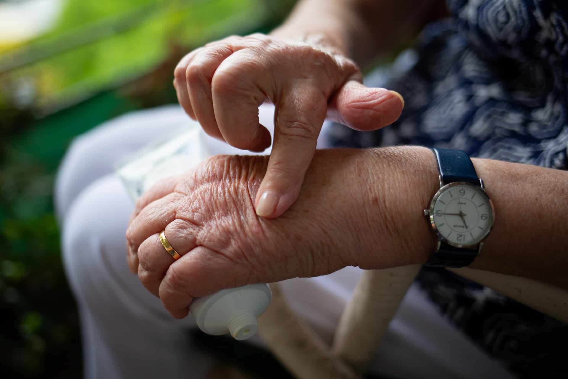 Pixabay PeachMoon How CRISPR, Nasal Septum Cells, and Gut Bacteria Can Help Treat Arthritis