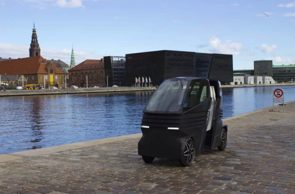 This Adorable Electric Car Can Change Sizes Based on Your Needs