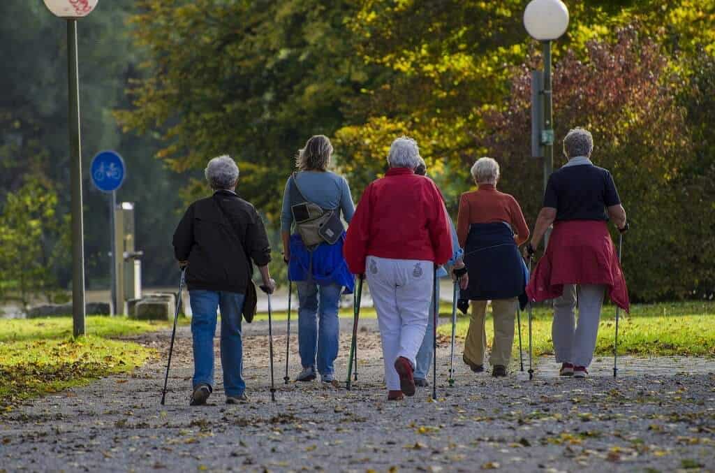 Walking with arthritic knees