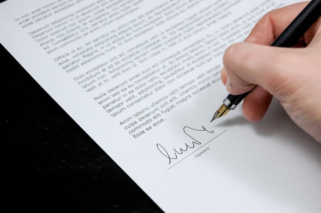 Signing legal document