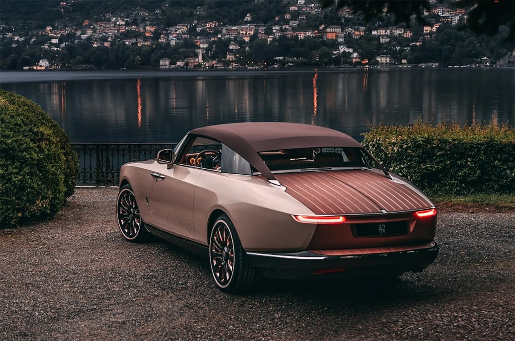 Rolls-Royce impresses the Concorso d'Eleganza crowd with yet another coachbuilt design.