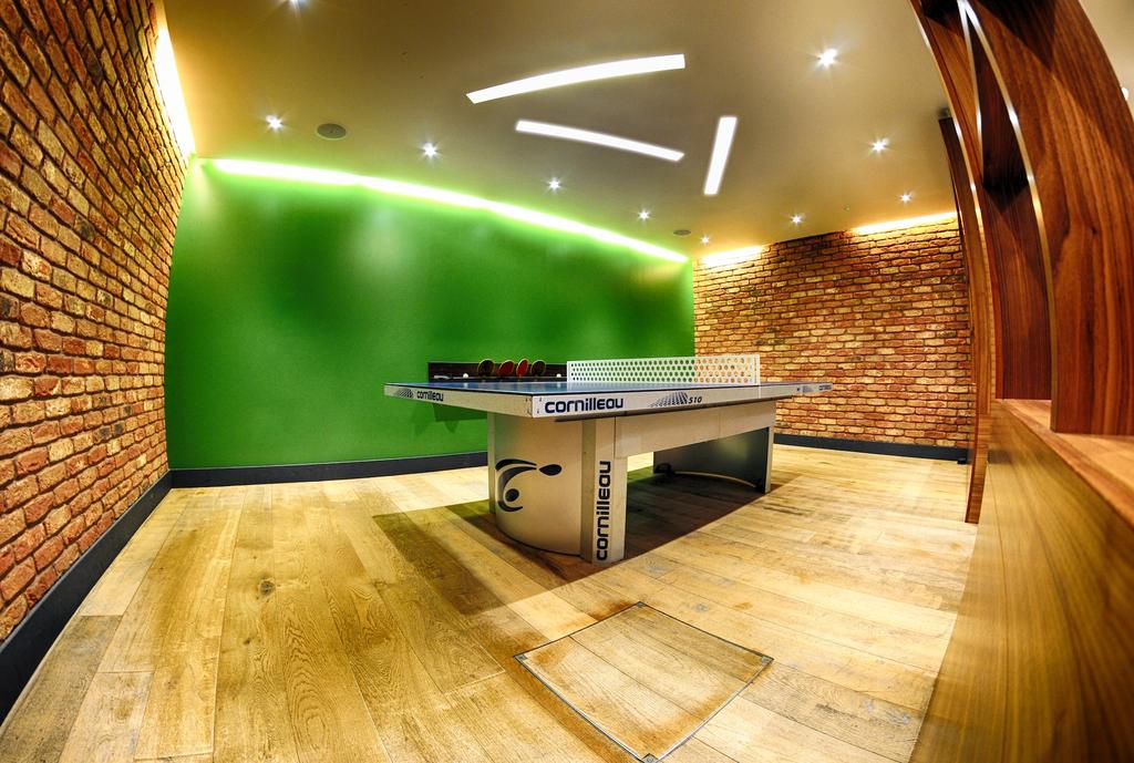 ping pong recreation room