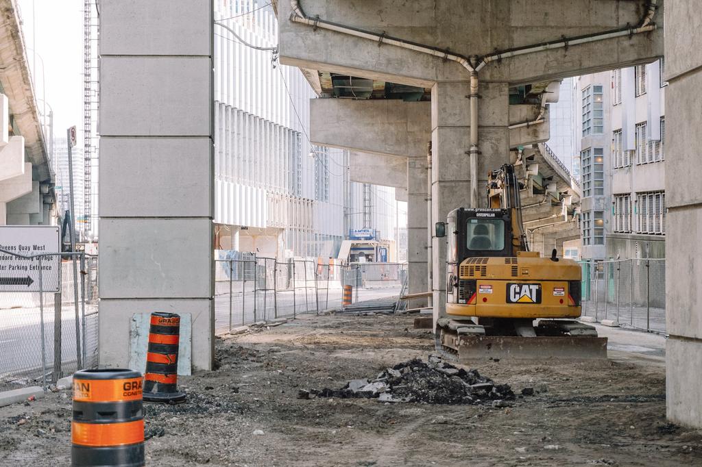excavation machine among raised support pylons