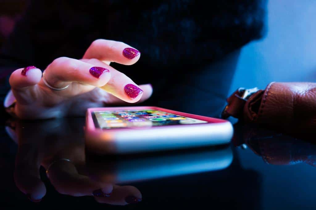 6 Must-Try Cribbage Apps for Mobile Gaming on the Go
