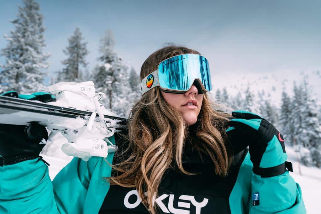 snowboard modeling and blogging