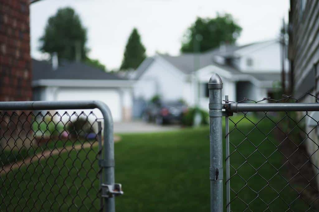 fence in subrub