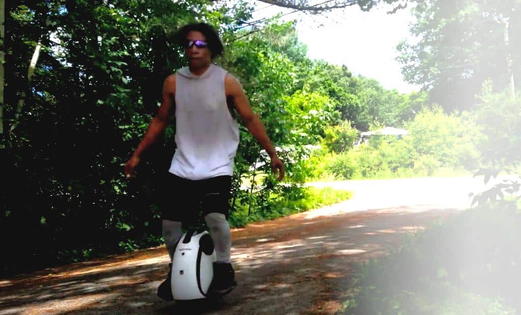 in less than 5 minutes, I was successfully riding around the driveway learning how to stand on the E20 properly.