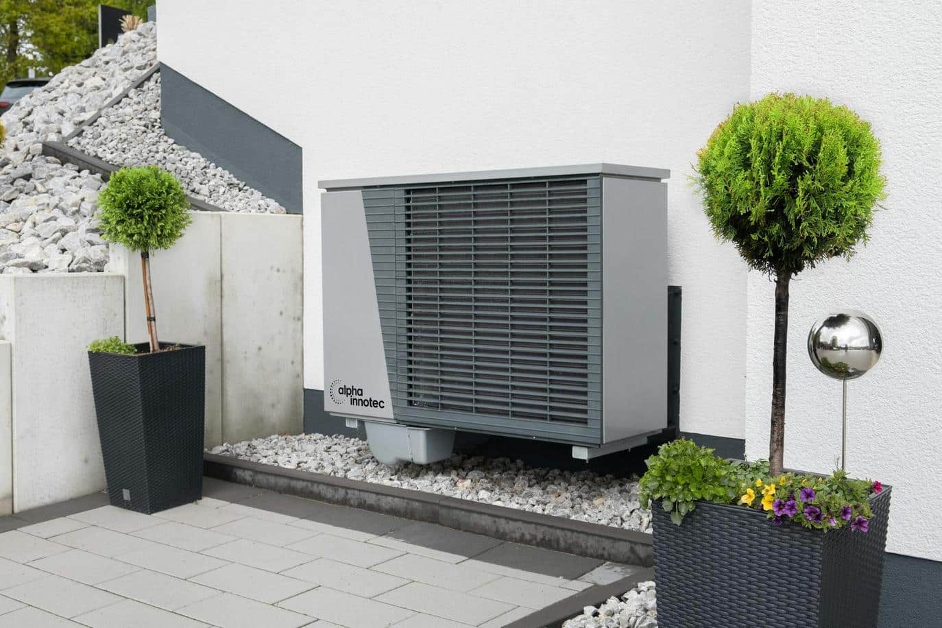 Optimizing your business premises with effective heating and cooling systems constitutes a strategic investment yielding tangible returns.
