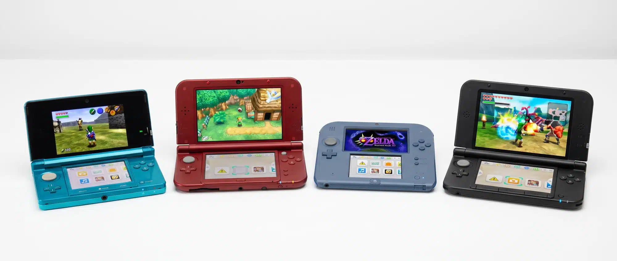 Nintendo 3DS family lineup with 3DS XL 2DS New 3DS models