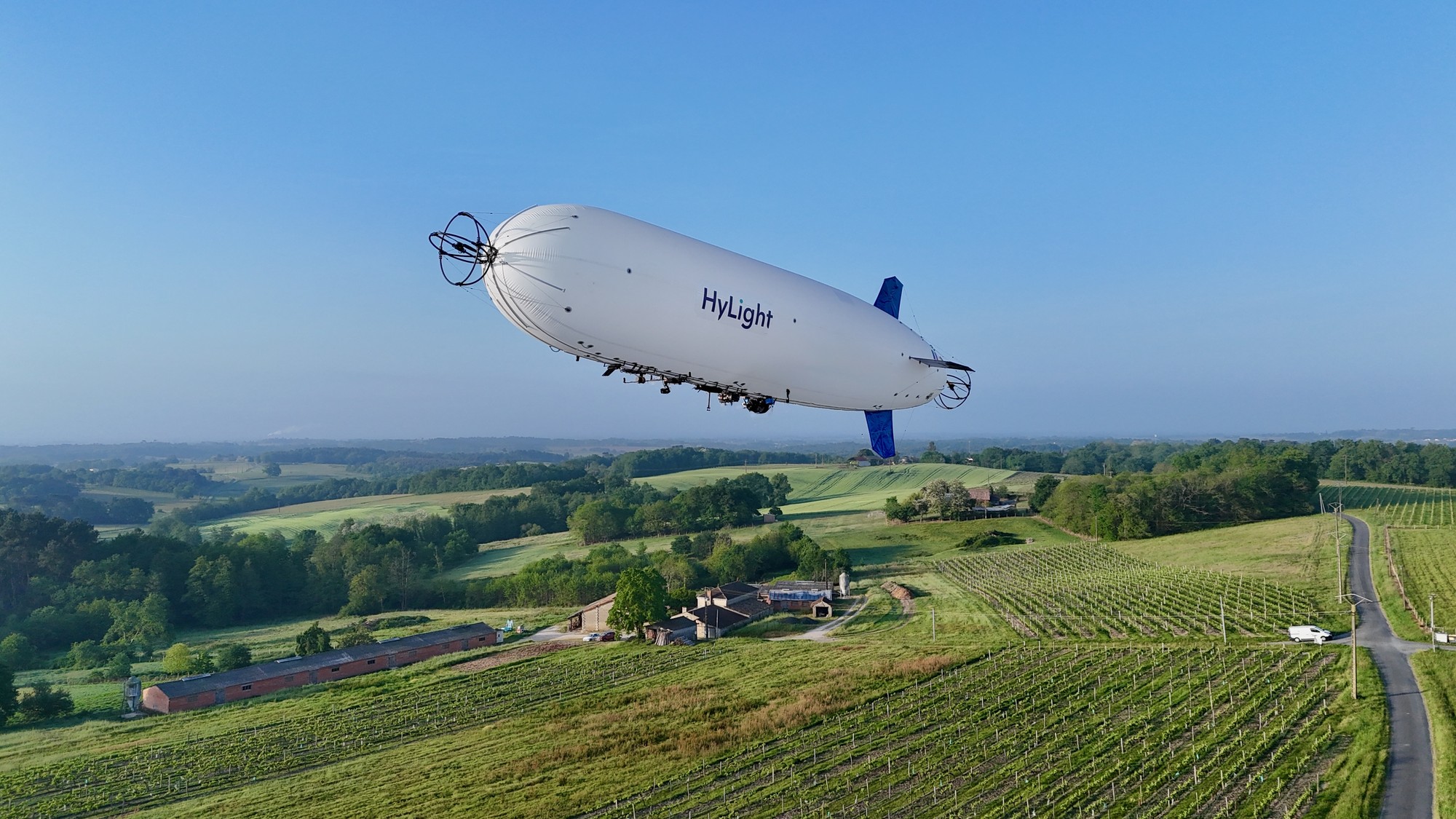 Why a Slow Hydrogen Airship Beats a Helicopter on Power Lines